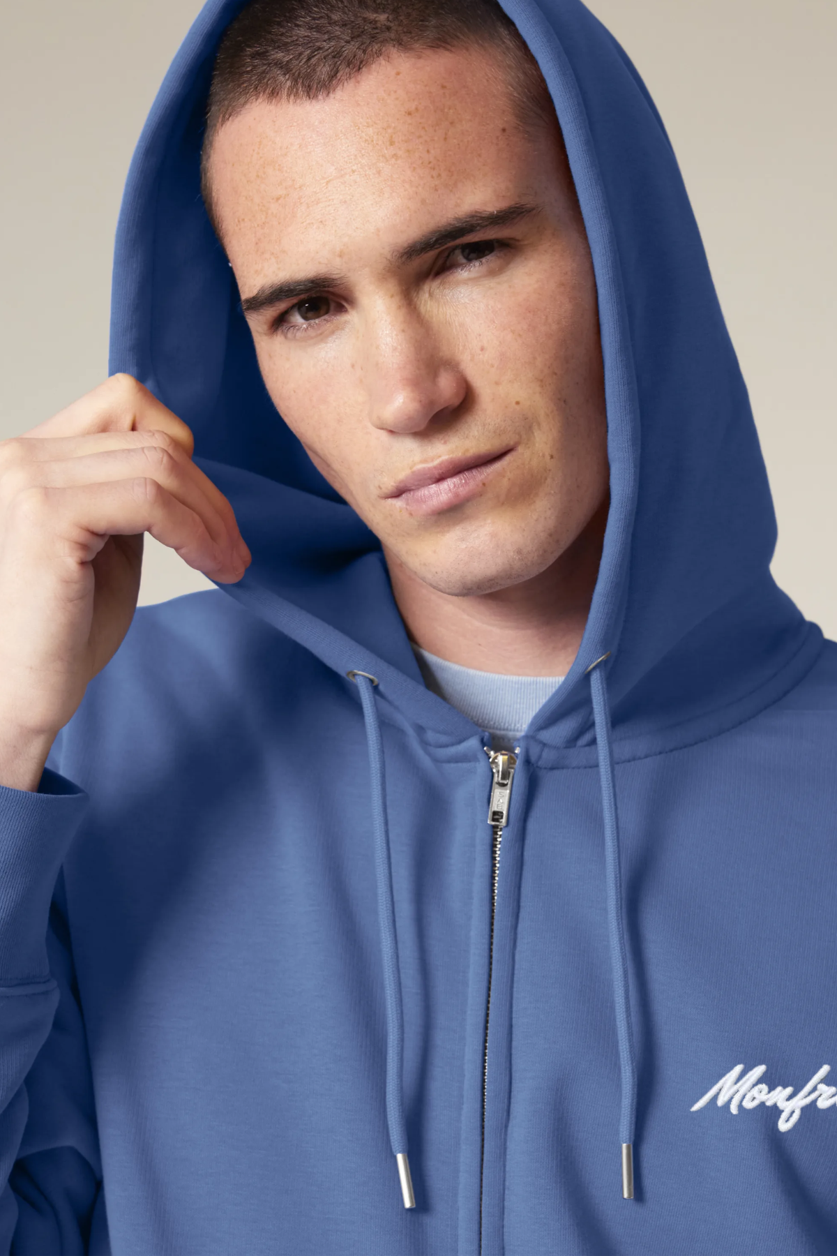 White Label Stick Iconic Unisex-Medium-Fit-Zip-Hoodie
